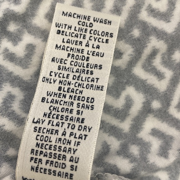 Max studio no sleeves blouse - Picture 8 of 8